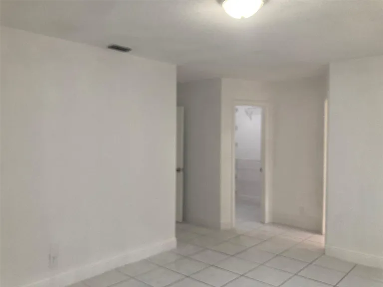 6230 SW 4th Pl — Photo 23