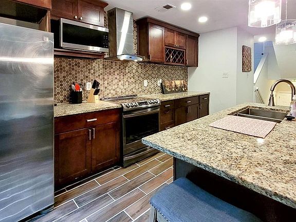 3rd image of 5815 Phoenix Dr APT 12