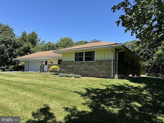 2nd image of 15705 Garrett Hwy