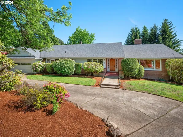 3606 SW Tunnelwood St, Portland, OR 97221