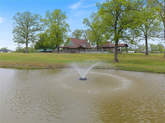 2nd image of 14620 Ravenwood Ln