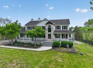 5716 Pioneer Ridge Ln, Lawrenceburg, IN 47025
