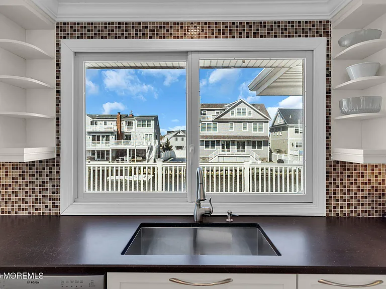 326 Cutter Ln — Photo 12