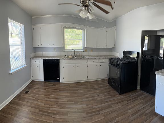 5th image of 4810 West St