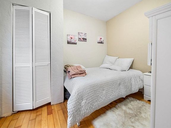 4th image of 77 Webster St APT 2