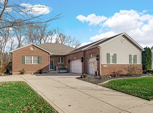 8880 Norris Dr, Hobart, IN 46342
