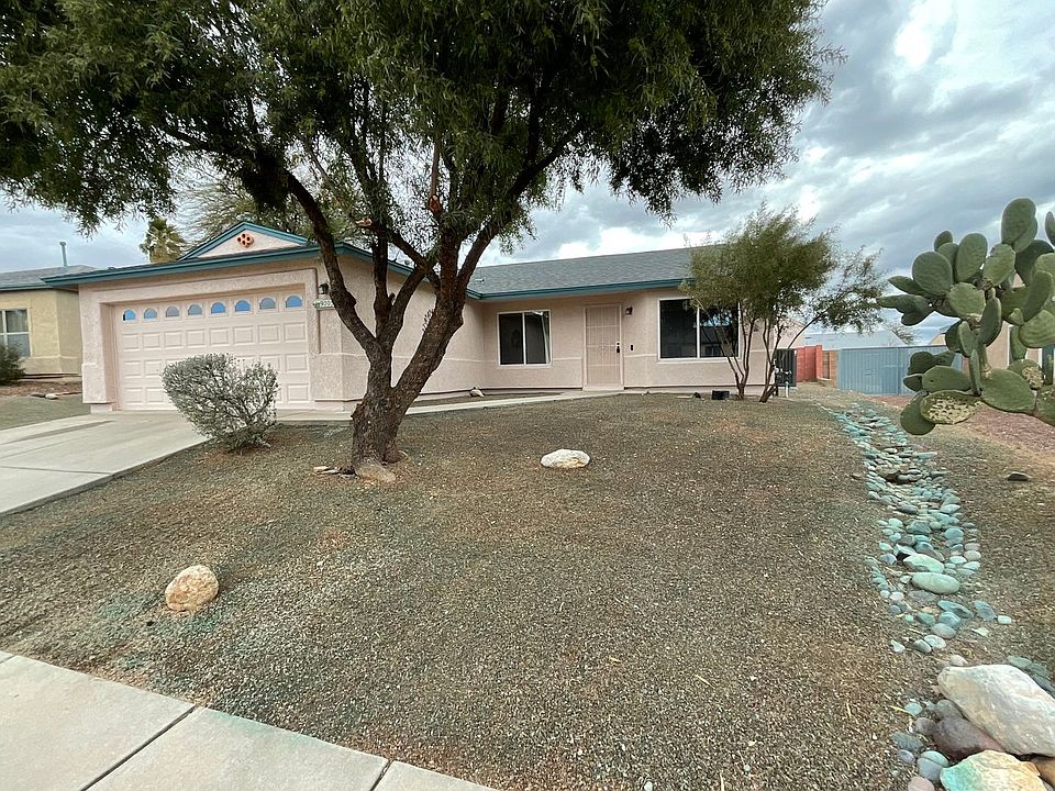 1st image of 9005 E Mayberry Dr