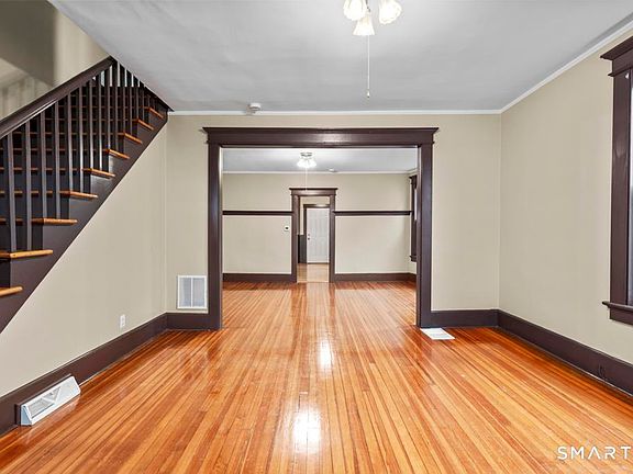 4th image of 48 Riverview Place