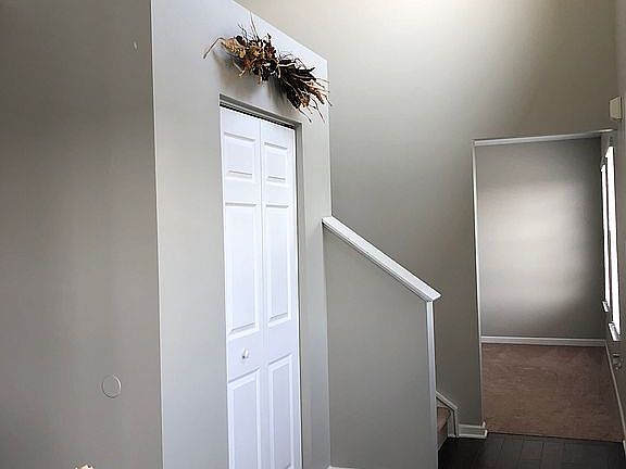 3rd image of 106 Harbor Dr