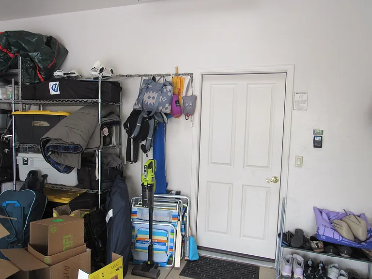 143 E Bowers Ct — Photo 32