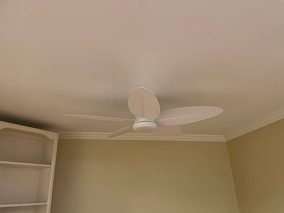 4th image of 1535 E Ocean Blvd APT 7