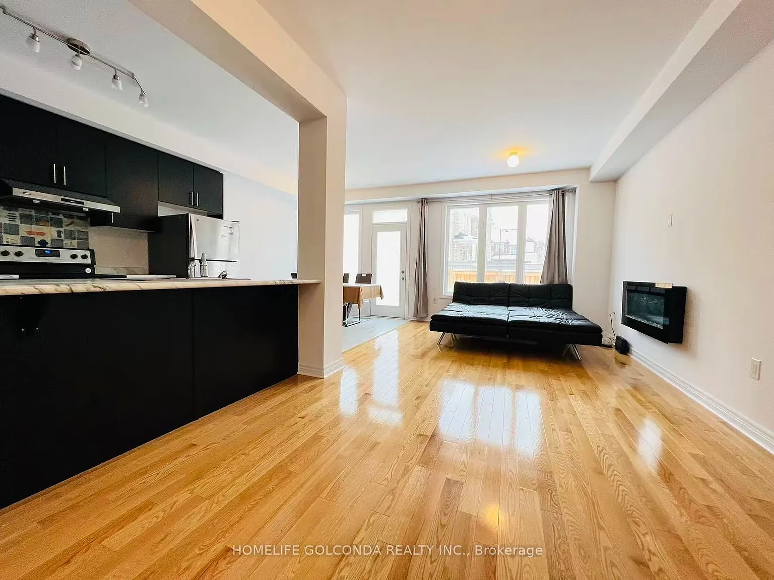 3 bed, $3,200 — Photo 3