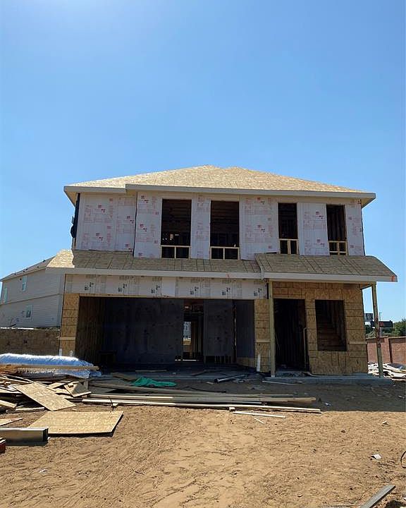 2nd image of 1400 Pine Ln