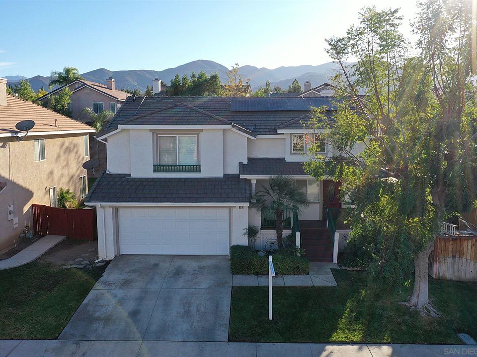 1st image of 858 Pointe Vista Cir