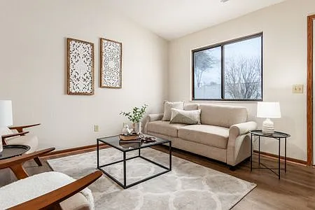2400 Royal Meadow Ln — Photo 13