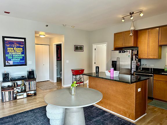 3rd image of 4350 N Broadway Ave #312
