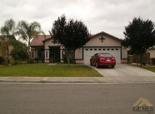 9011 Lorelei Rock Dr, Bakersfield, CA 93306