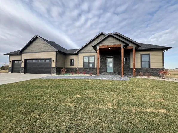 8 Sun Valley Ln, Great Falls, MT 59405