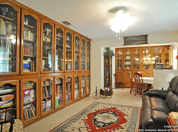 3rd image of 9702 Laurel Oaks Dr