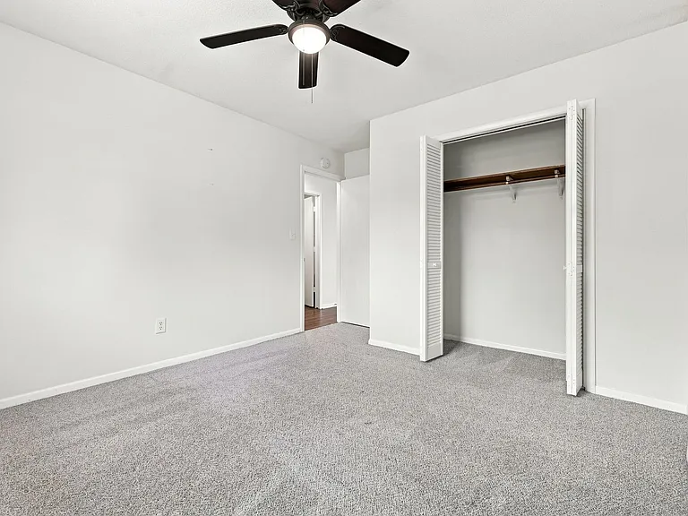 500 - 530 Laurel St — Photo 19