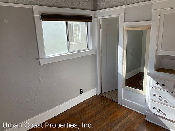 4th image of 4450 Park Blvd #4438