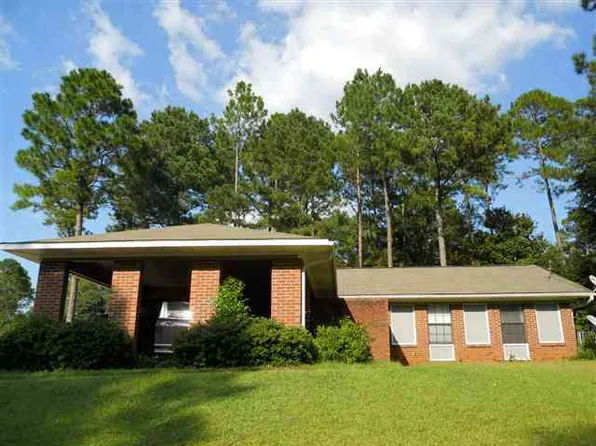 105 Pinewood Dr, Enterprise, AL 36330