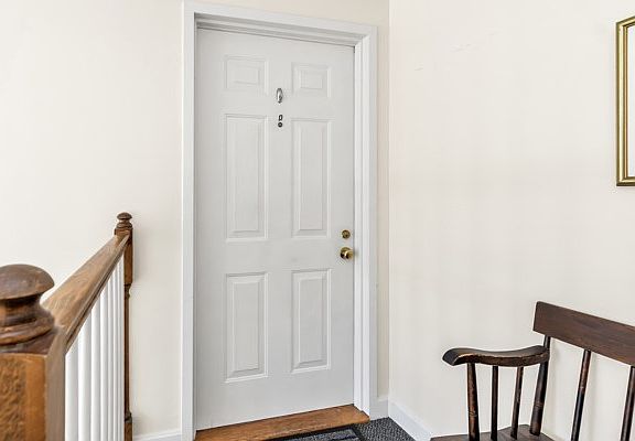 4th image of 35 Essex Green Ln #D