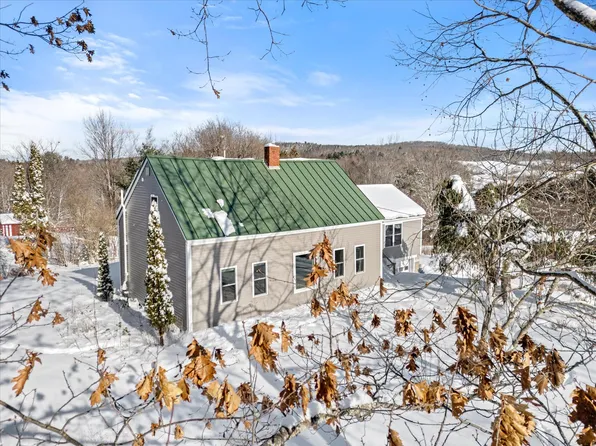 2514 Western Avenue, Newburgh, ME 04444