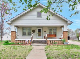 109 N Locust St, Whitewater, KS 67154