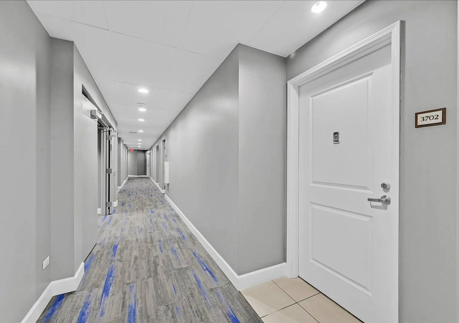 Dual Masters & Incredible Strip Views, 37th Floor or Allure — Photo 3