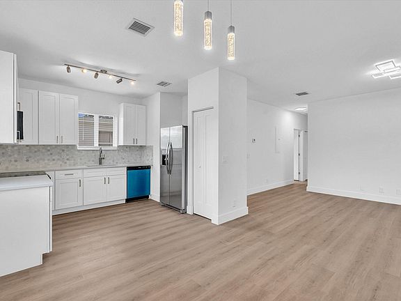 4th image of 2410 NW 43rd Street