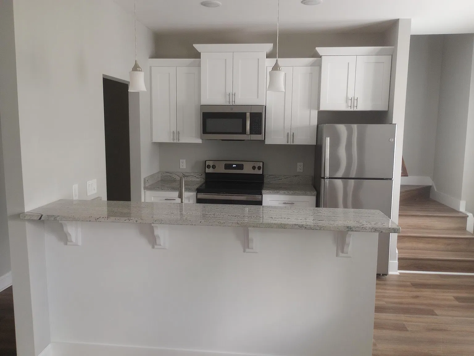 2 bed, 1410 sqft, $1,600 — Photo 3