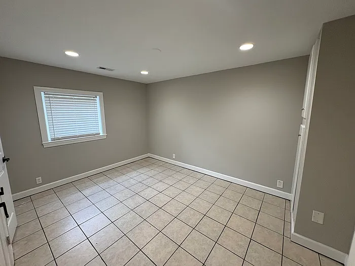 611 Toyota Dr — Photo 16
