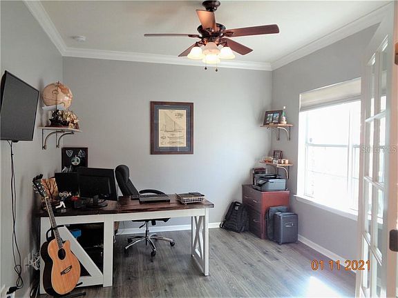4th image of 455 Meadow Lands Ct