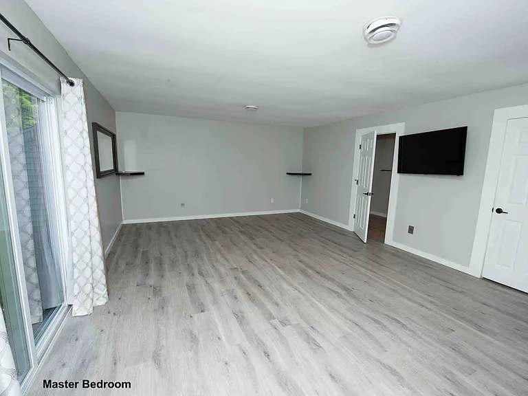 973 Hollow Creek Dr — Photo 6