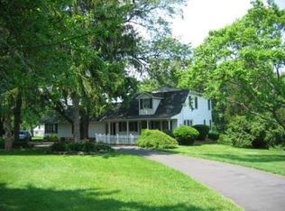 1112 Pineville Rd, New Hope, PA 18938