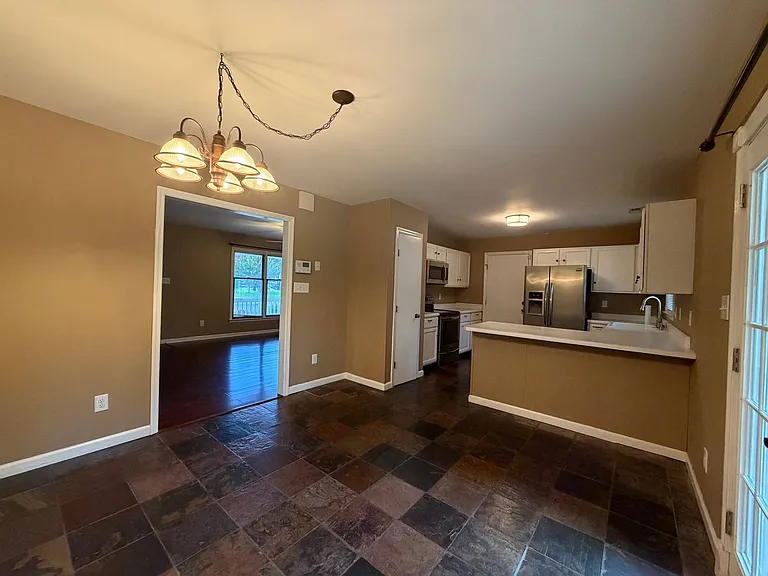 717 Mallard Dr — Photo 9