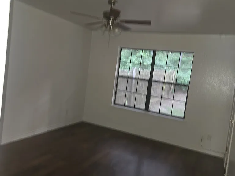 311 Peachtree Ln — Photo 8