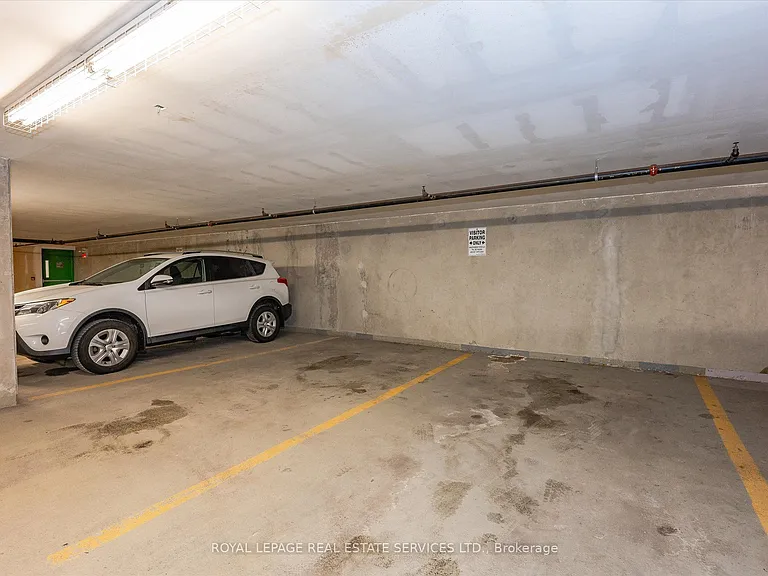 1284 Guelph Line #111 — Photo 48