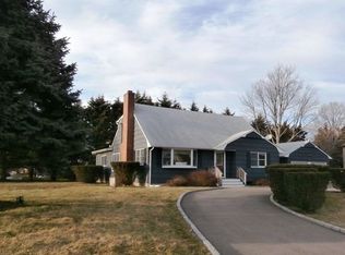 350 Marine Pl, Greenport, NY 11944