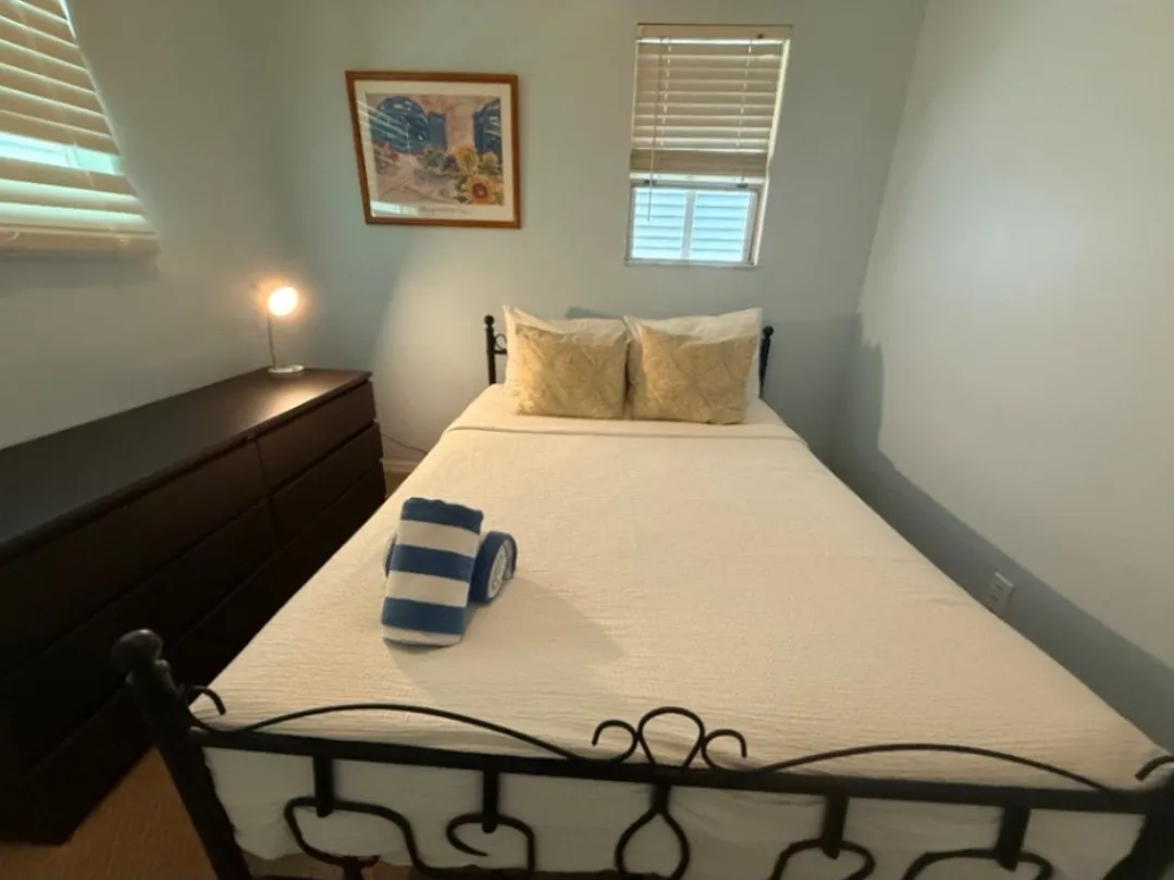 2 bed, 1095 sqft, $4,400 — Photo 3