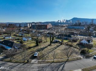 524 Sequoyah Dr, Kingsport, TN 37660