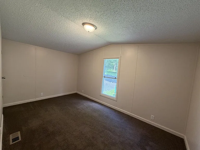 118 Walnut Ave — Photo 5