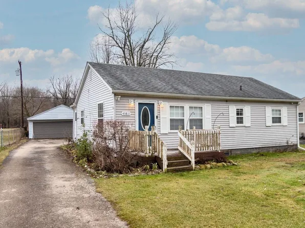 45811 Harris Rd, Belleville, MI 48111