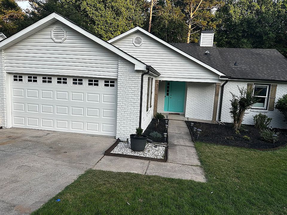2nd image of 114 Treillage Ln