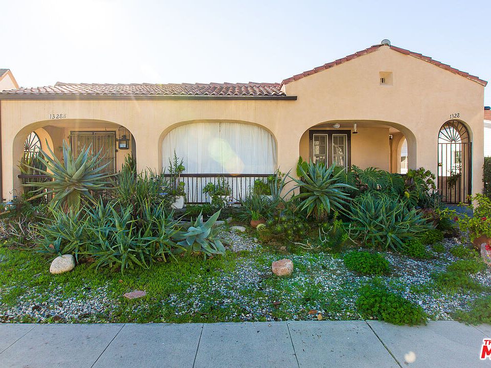 1st image of 1328 Barrington Way