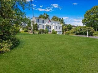 77 Crest Ave, South Kingstown, RI 02879