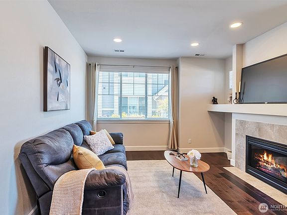5th image of 14522 15th Avenue W #B