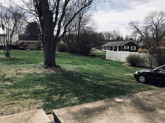 Backyard, view from entrance