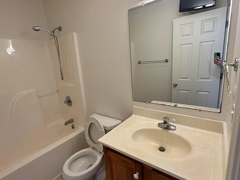 542 Virginia Ave — Photo 17